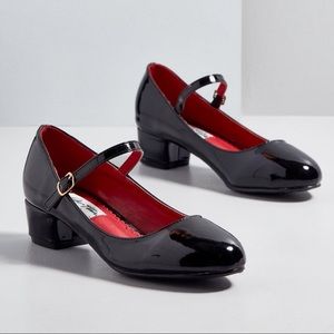 Lulu Hun black heels never worn